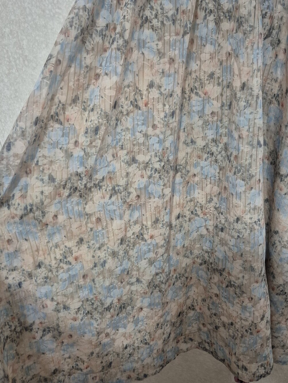 En Saison Pastel Floral Tie-Shoulder Maxi Dress in Blue and Blush..Size:M - Picture 5 of 14